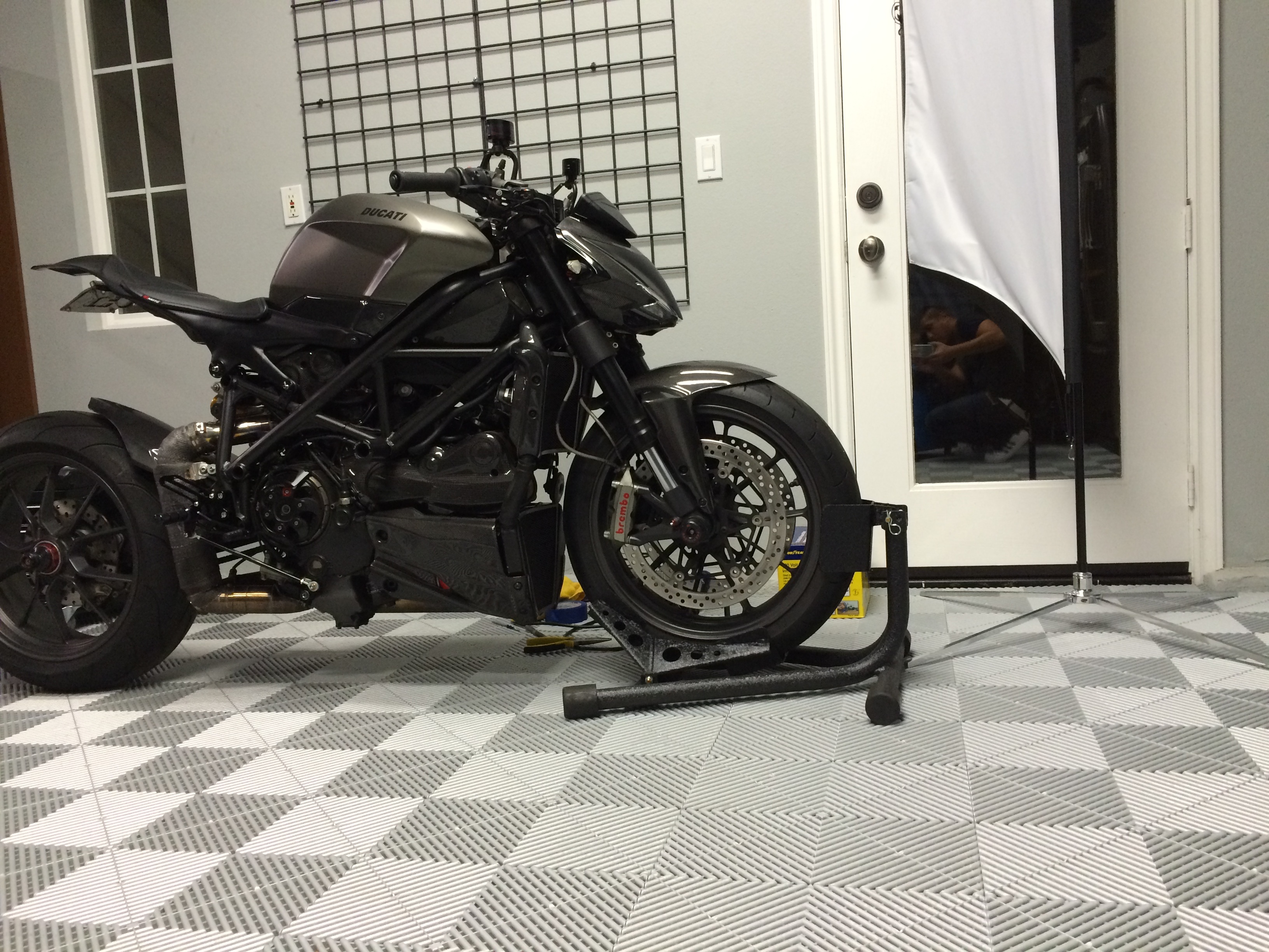 2010 Ducati Streetfighter photo 63